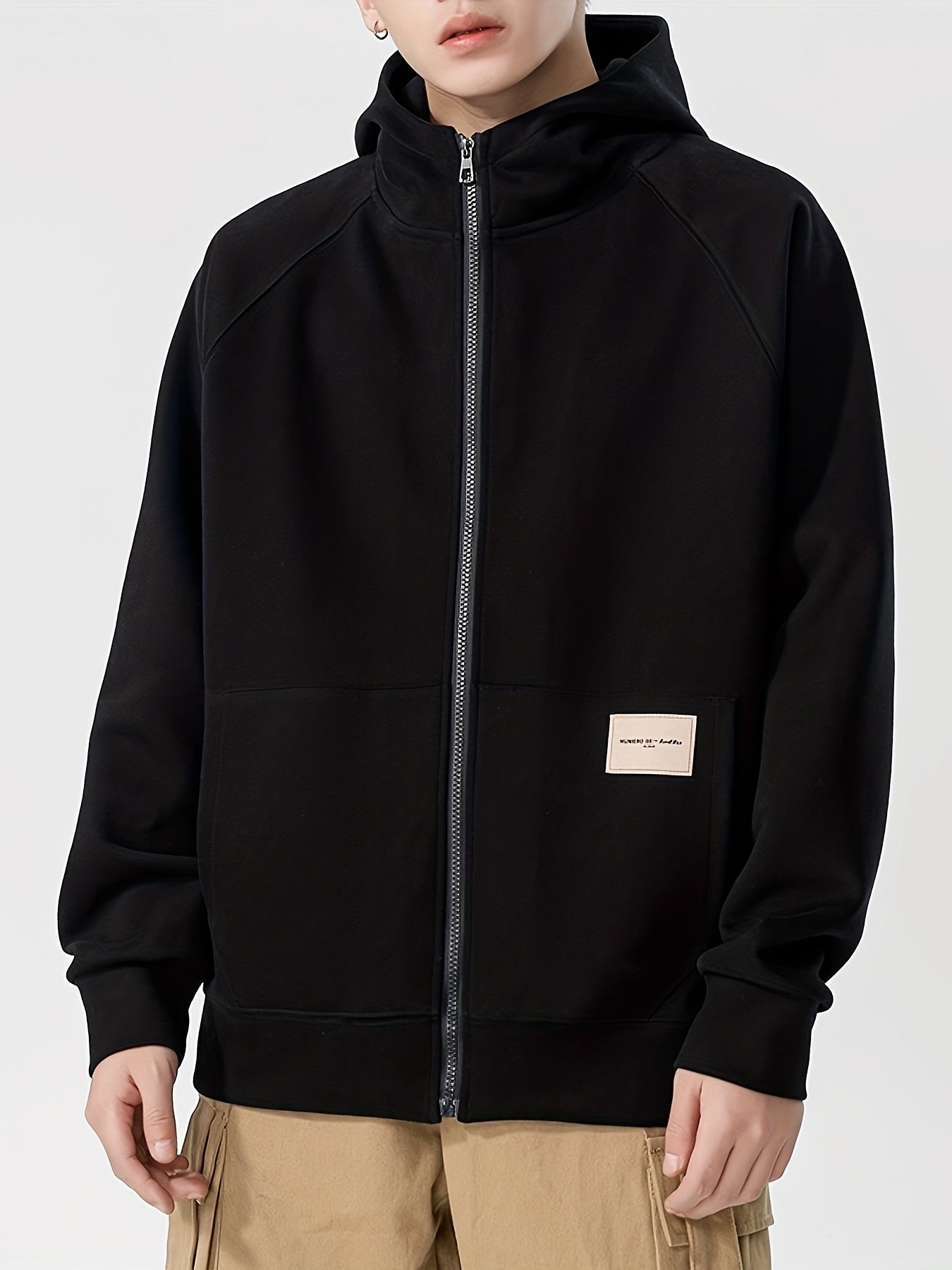 Męska bluza polarowa z kapturem na zamek z minimalistycznym designem