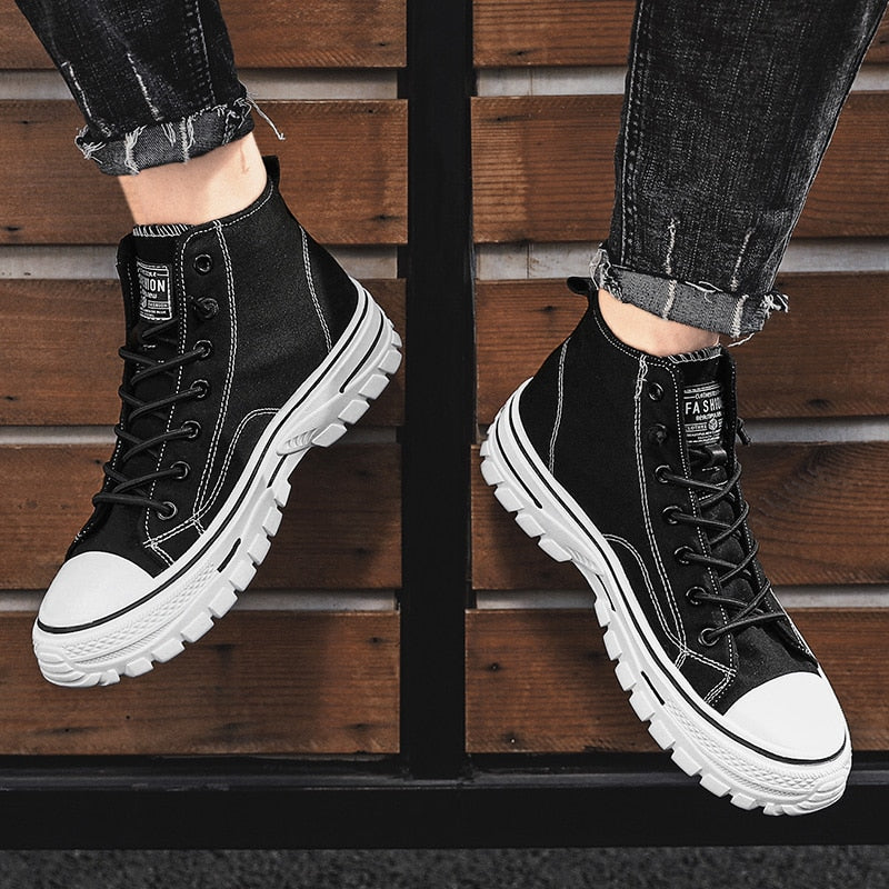 Stylowe i Wytrzymałe Wysokie Trampki Męskie