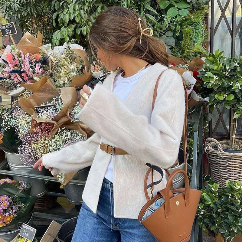 Damski Elegancki Kardigan z Dekoracyjnymi Zapięciami