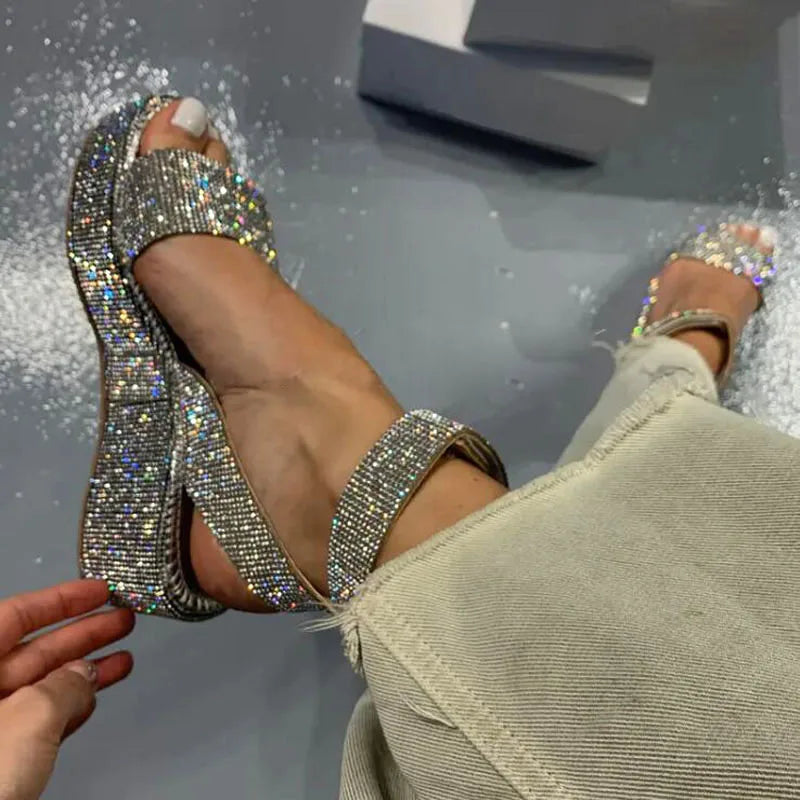 Damskie sandały na platformie z kryształkami