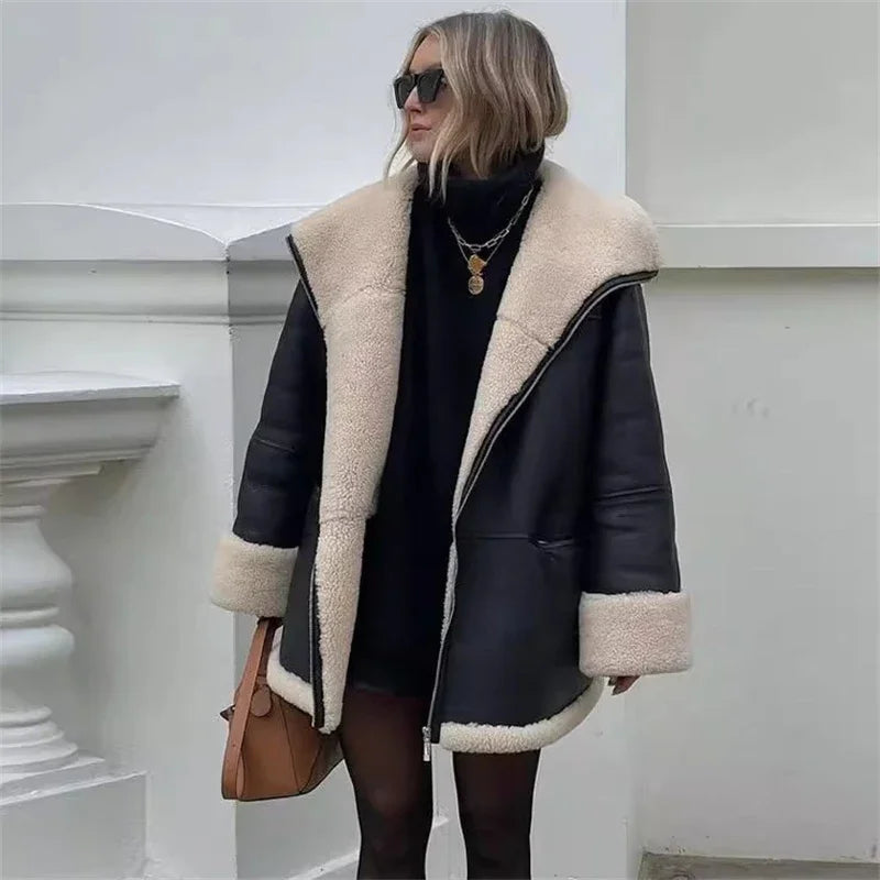 Damska kurtka zimowa typu shearling z kożuchem i zamkiem