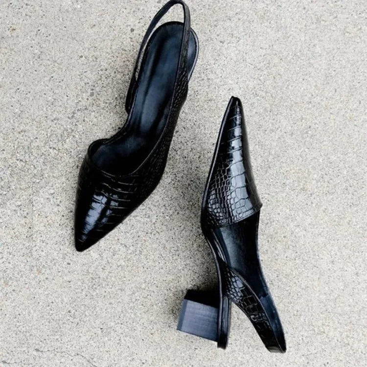 Damskie czółenka slingback z fakturą skóry krokodyla na niskim obcasie