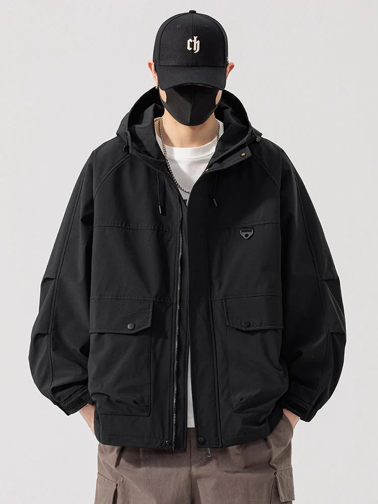 Męska kurtka outdoor z kapturem – wodoodporna i wiatroszczelna