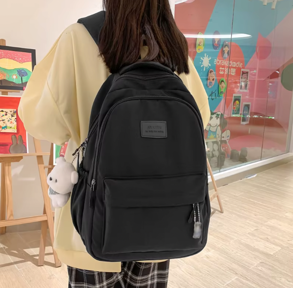 Wodoodporny plecak szkolny z wieloma kieszeniami