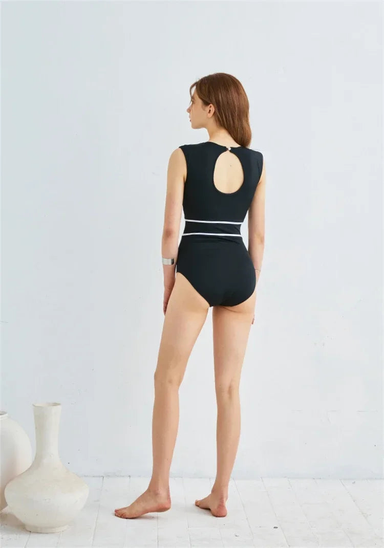 Jednoczęściowy Strój Kąpielowy Damski – Modelujący Pas, Pełne Zakrycie, Elegancki Fason