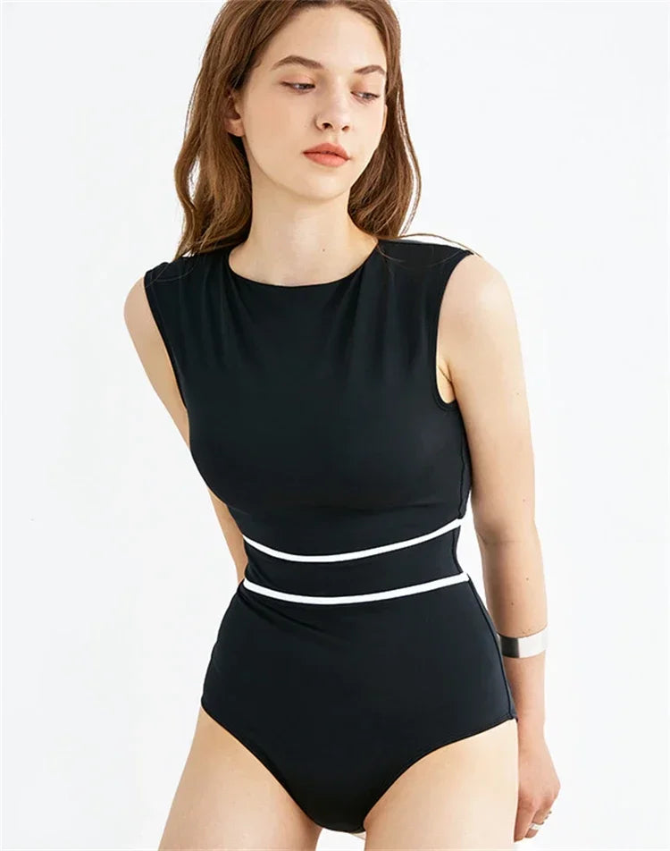 Jednoczęściowy Strój Kąpielowy Damski – Modelujący Pas, Pełne Zakrycie, Elegancki Fason