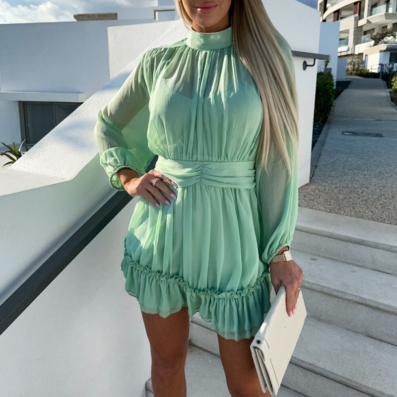 Plisowana Sukienka z Falbanami i Długimi Rękawami