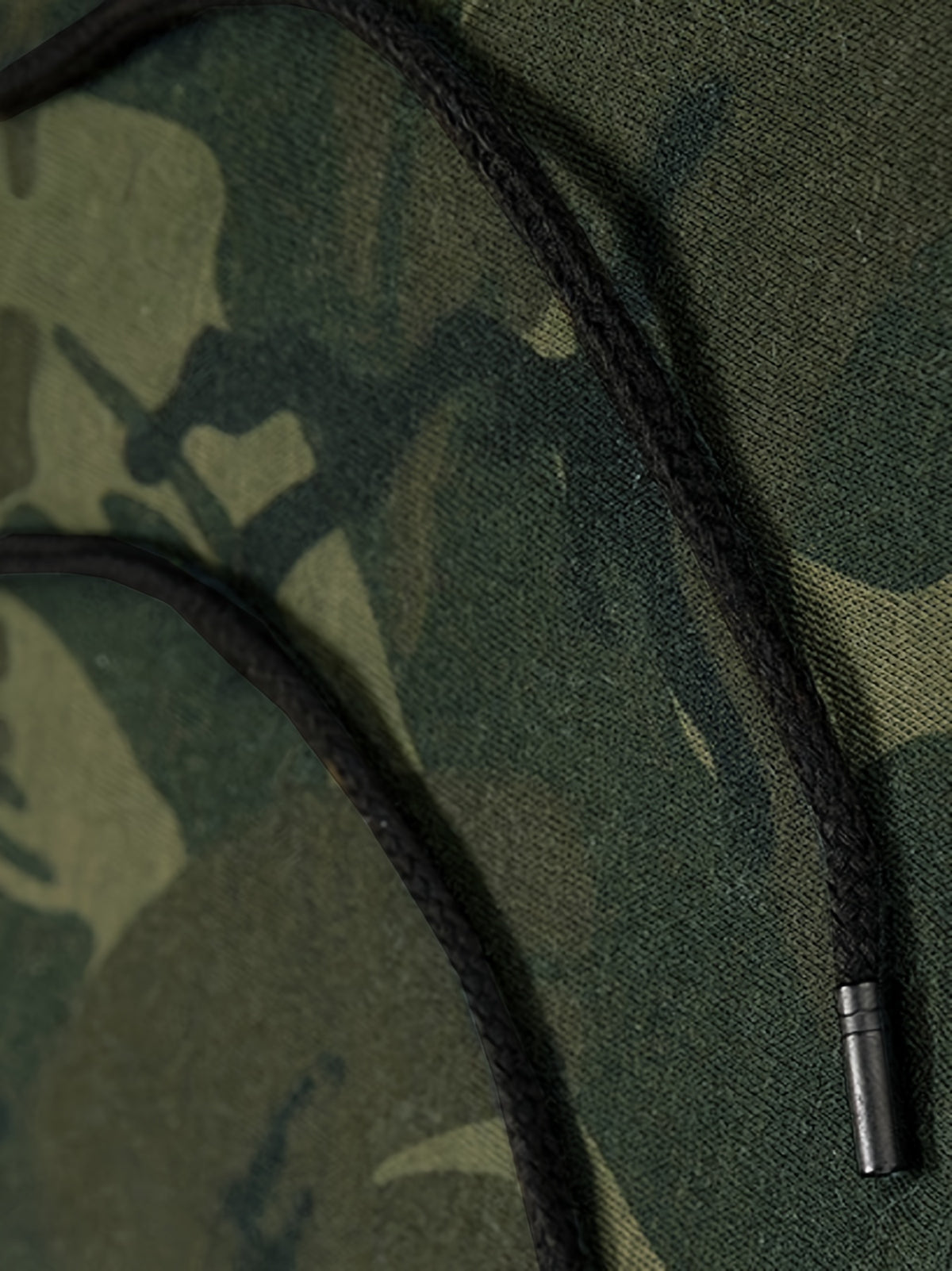 Męska bluza z kapturem z kamuflażowym wzorem