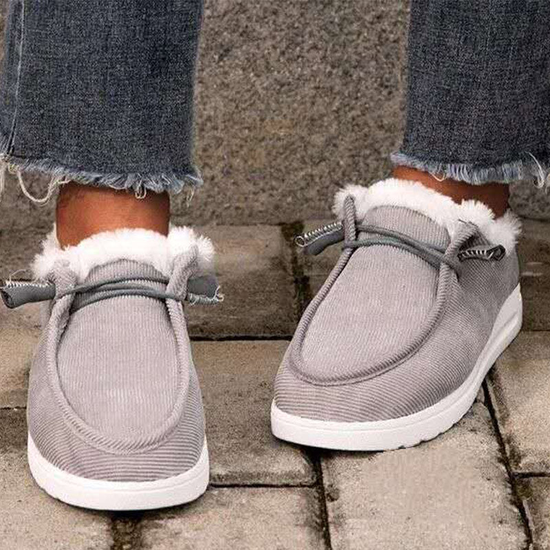 Damskie buty wsuwane ocieplane – lekkie mokasyny z futerkiem