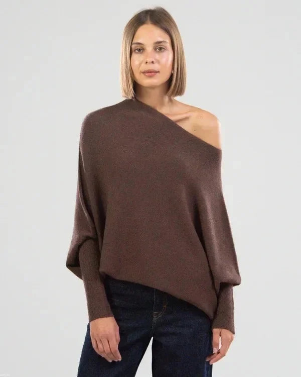Damski sweter oversize z łódkowym dekoltem – miękki i przytulny