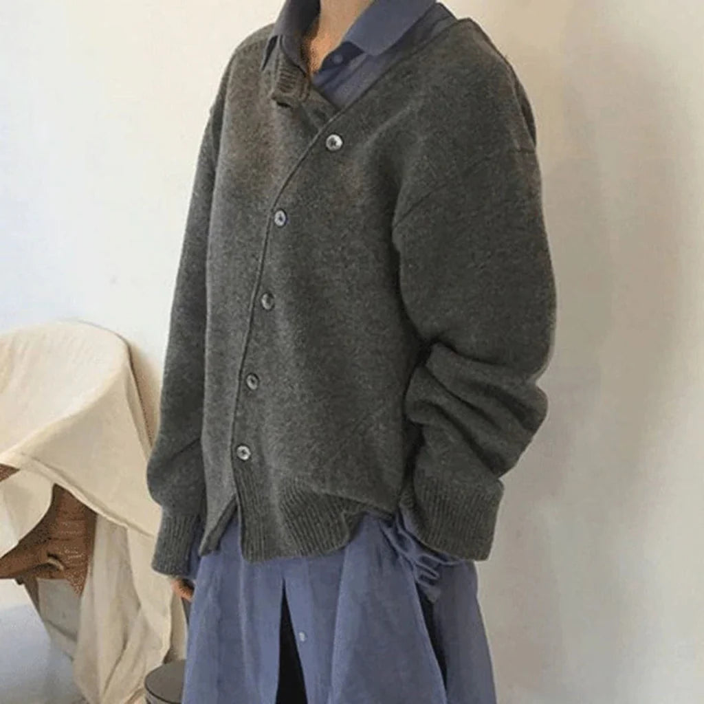 Asymetryczny kardigan damski z guzikami – miękki sweter oversize w stylu casual
