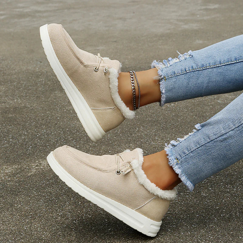 Damskie buty wsuwane ocieplane – lekkie mokasyny z futerkiem