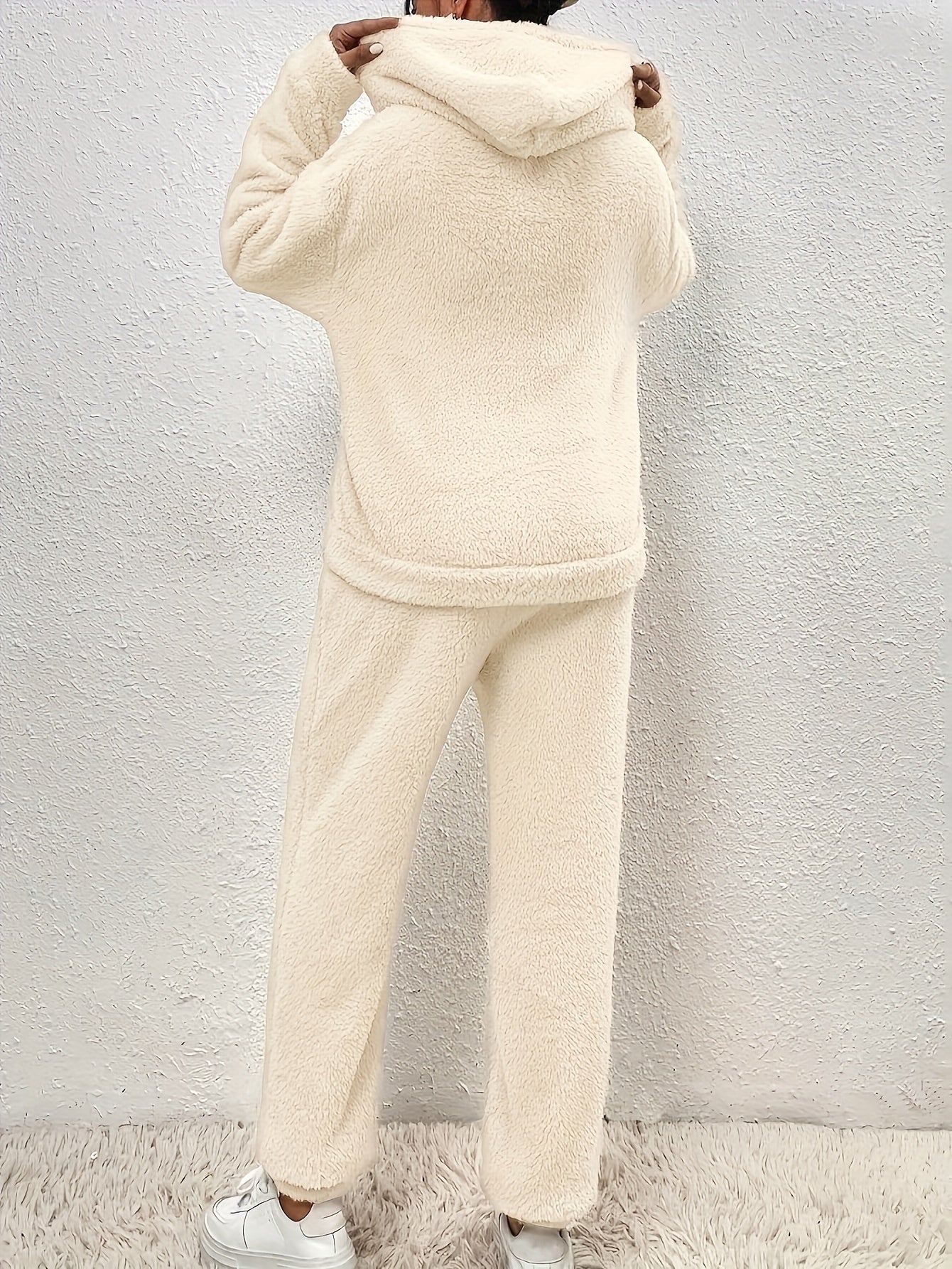 Ciepły Damski Komplet Pluszowy z Kapturem - Bluza i Spodnie