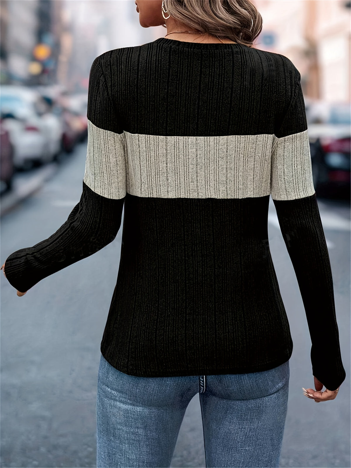 Damski Sweter z Kontrastowymi Paskami