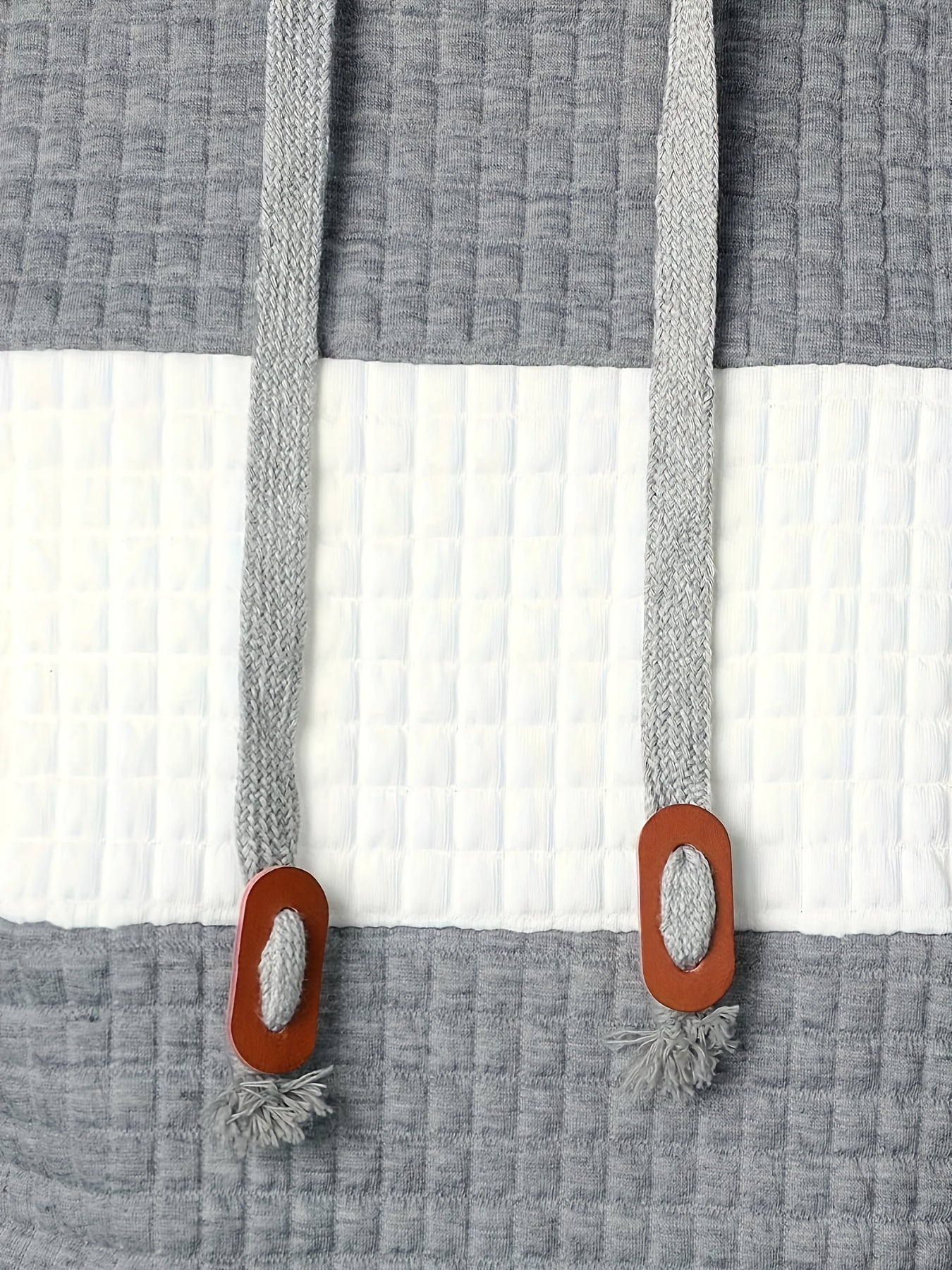 Męska bluza z kapturem o fakturowanej powierzchni