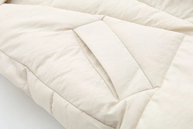 Damska puchowa kamizelka z wysokim kołnierzem