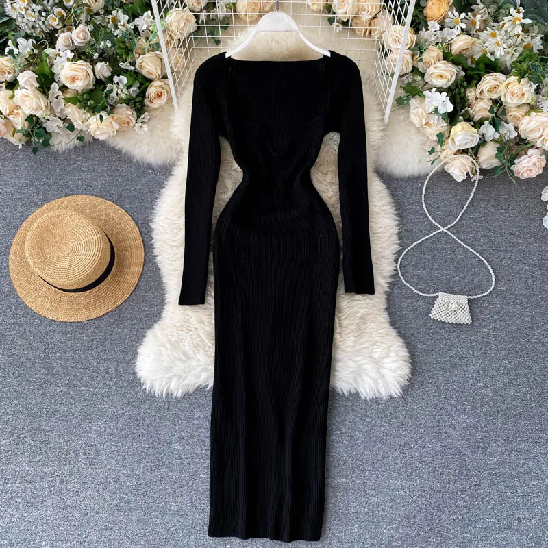 Elegancka Dzianinowa Sukienka Midi z Wycięciem