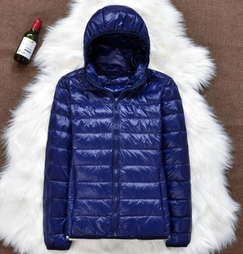 Damska kurtka pikowana z kapturem, lekka i ocieplana, idealna na jesień i zimę