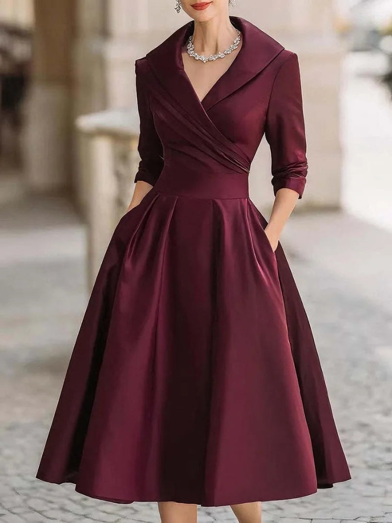 Elegancka Sukienka Kopertowa Midi z Kołnierzem i Kieszeniami