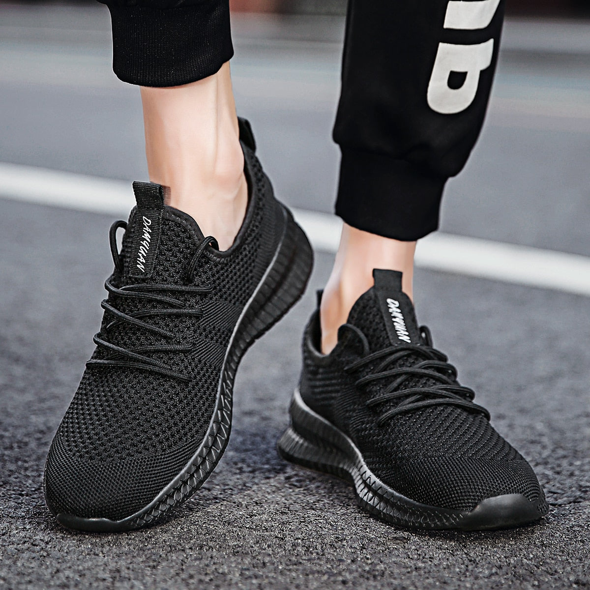 Męskie sportowe buty do biegania i na co dzień – oddychające sneakersy z elastyczną podeszwą