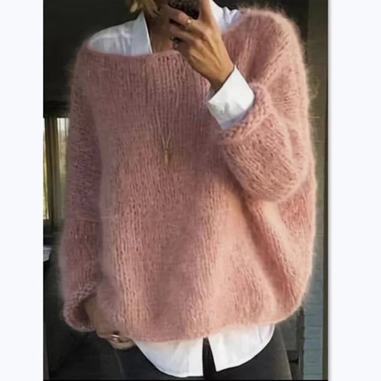 Damski puszysty sweter oversize z szerokim dekoltem – wygoda i styl na chłodne dni