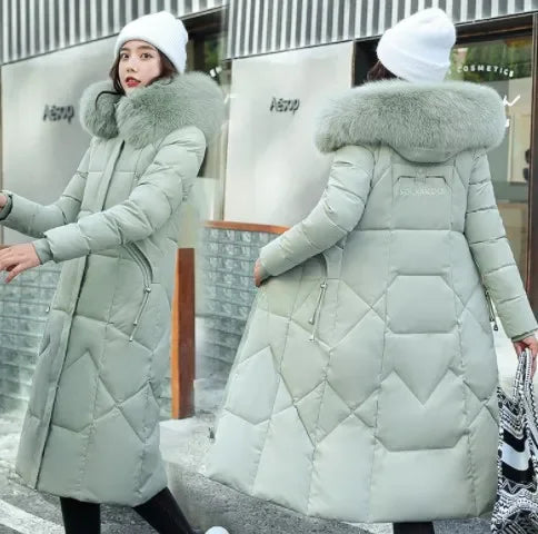 Damska długa kurtka zimowa z kapturem i futerkiem