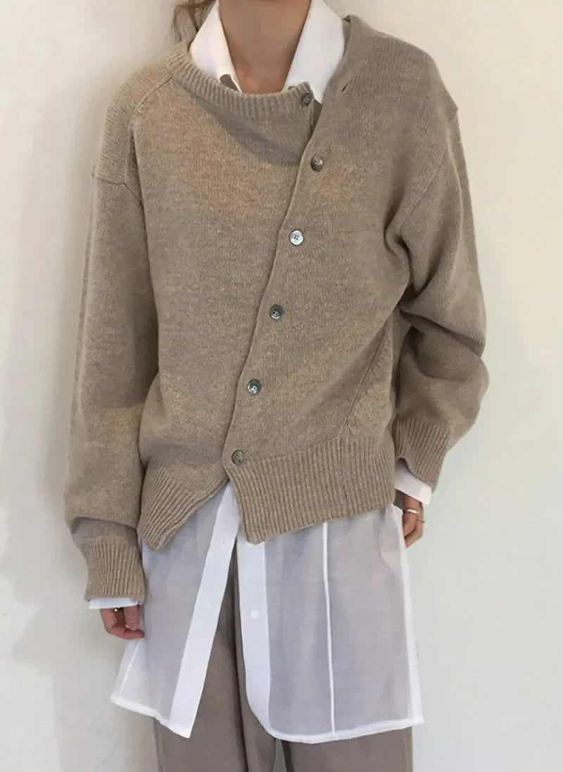 Asymetryczny kardigan damski z guzikami – miękki sweter oversize w stylu casual