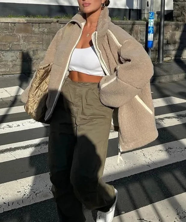 Damska kurtka polarowa z wysokim kołnierzem