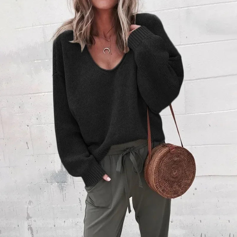 Damski sweter oversize z dekoltem w serek – luźny sweter casual na jesień i zimę