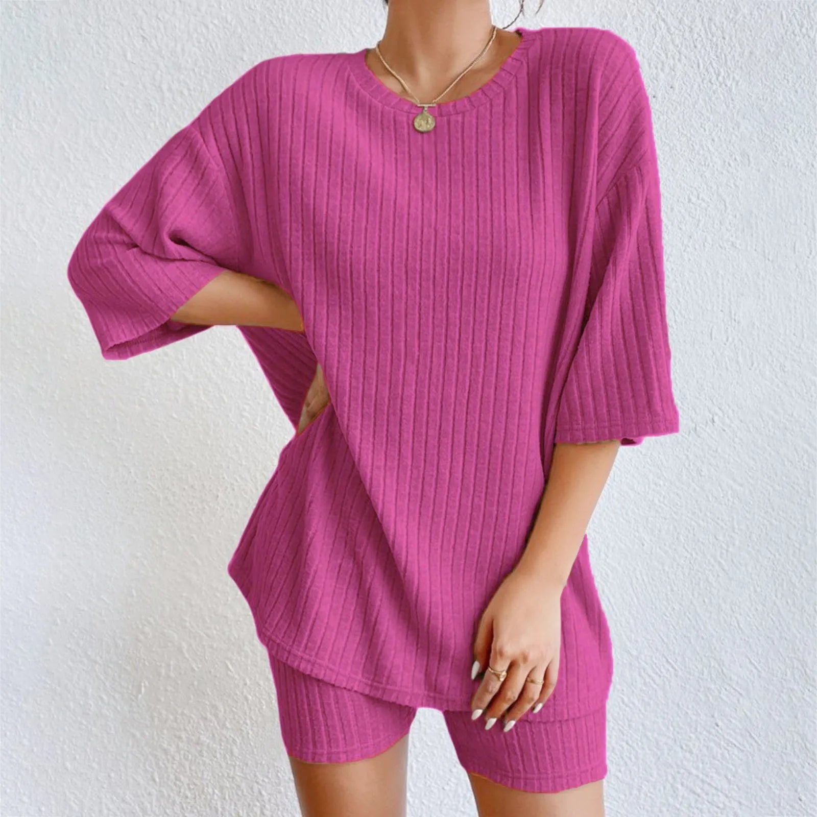 Komfortowy zestaw domowy z dzianiny z luźnym topem i szortami