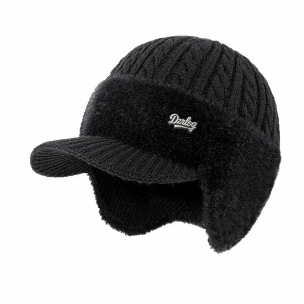 Ocieplana czapka zimowa unisex z daszkiem i nausznikami – idealna dla seniorów