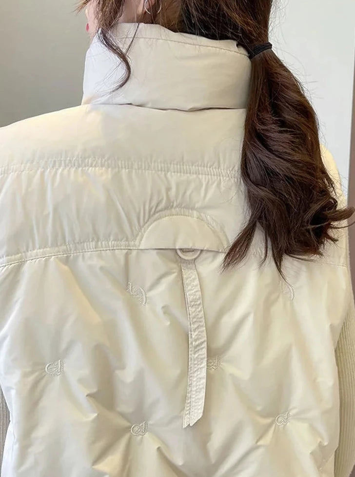 Damska luźna puchowa kamizelka z wysokim kołnierzem i kieszeniami