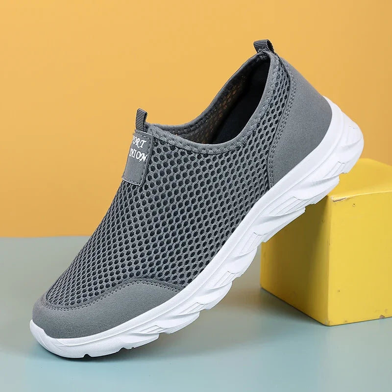 Męskie lekkie buty sportowe wsuwane