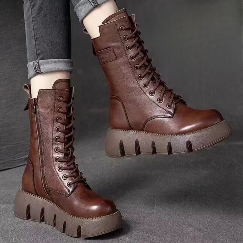 Damskie botki glany na platformie – stylowe skórzane buty z zamkiem