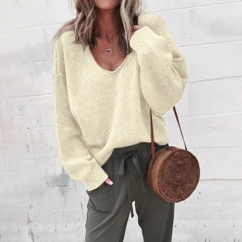 Damski sweter oversize z dekoltem w serek – luźny sweter casual na jesień i zimę