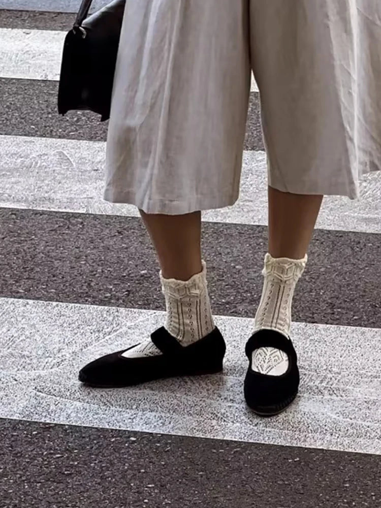 Damskie welurowe baleriny Mary Jane z elastycznym paskiem