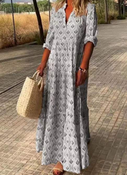 Długa letnia sukienka w boho stylu z lekkiego materiału i dekoltem V