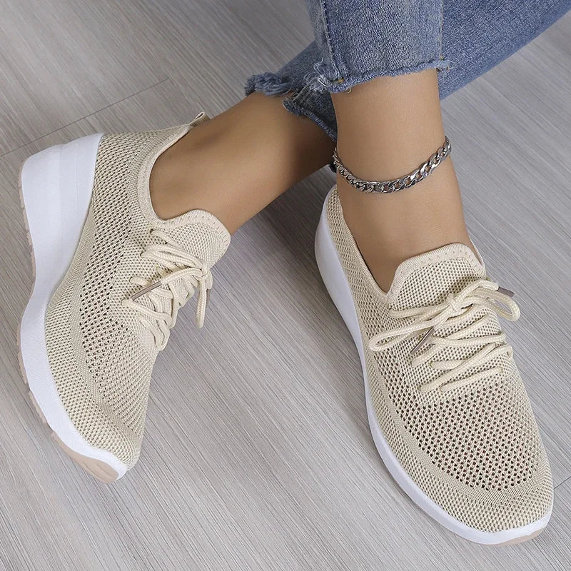 Ortopedyczne damskie buty sportowe na platformie – lekkie sneakersy z siateczką i amortyzującą podeszwą
