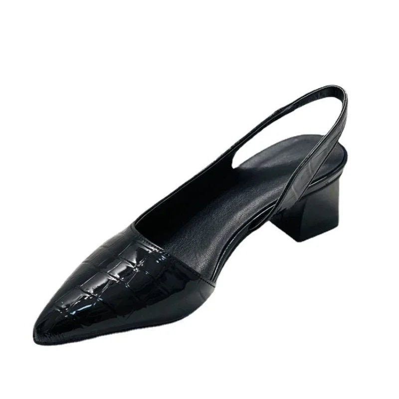 Damskie czółenka slingback z fakturą skóry krokodyla na niskim obcasie