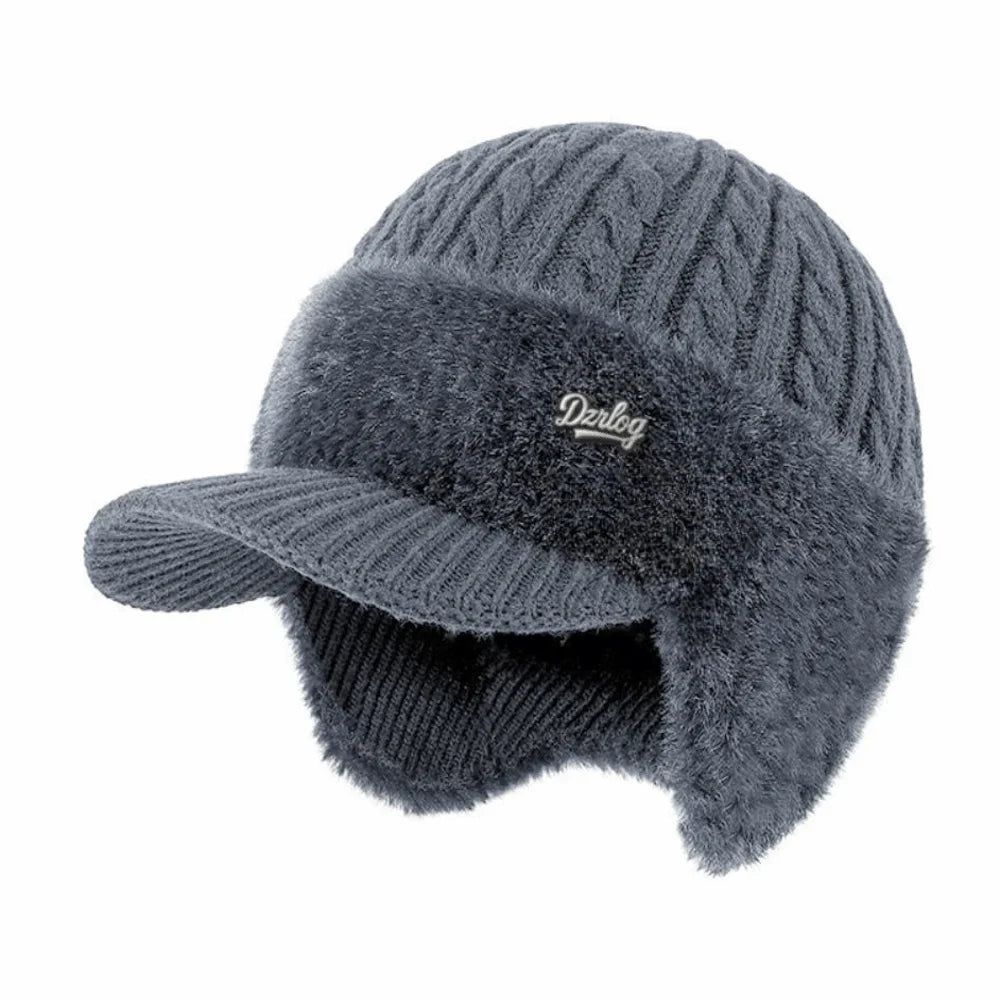 Ocieplana czapka zimowa unisex z daszkiem i nausznikami – idealna dla seniorów