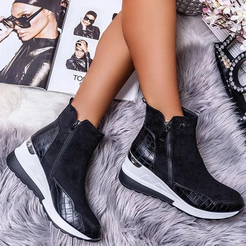 Damskie buty ortopedyczne sportowe – beżowe botki na koturnie
