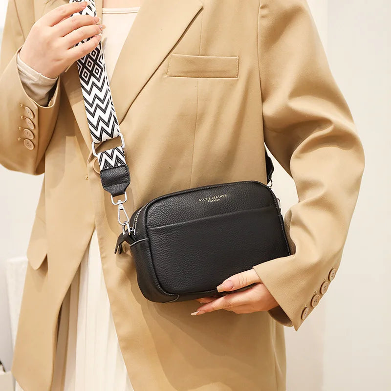 Skórzana torebka damska na ramię z szerokim paskiem – elegancka i praktyczna torba crossbody