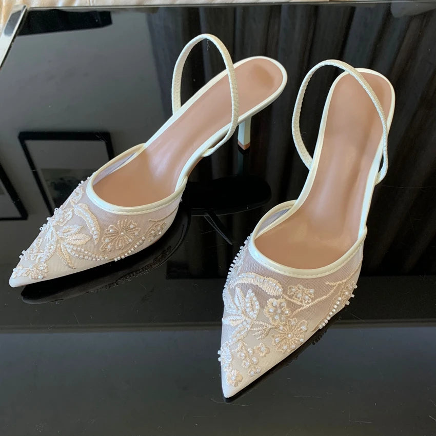 Damskie Czółenka Slingback z Haftowaną Siateczką – Eleganckie Szpilki z Noskiem w Szpic