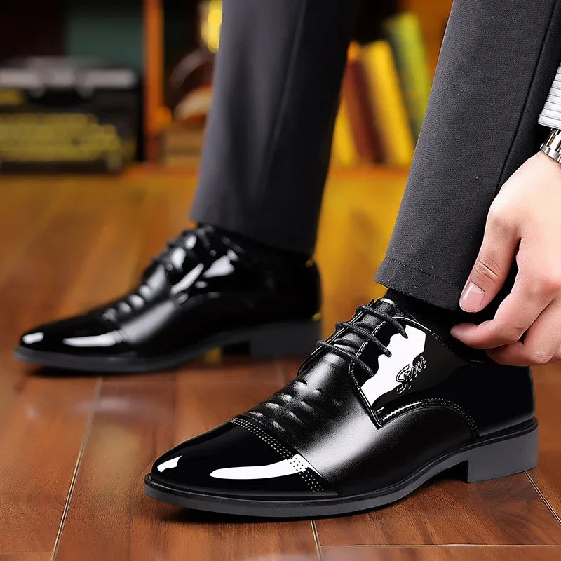 Męskie lakierowane buty wizytowe z ozdobnymi przeszyciami na wesele