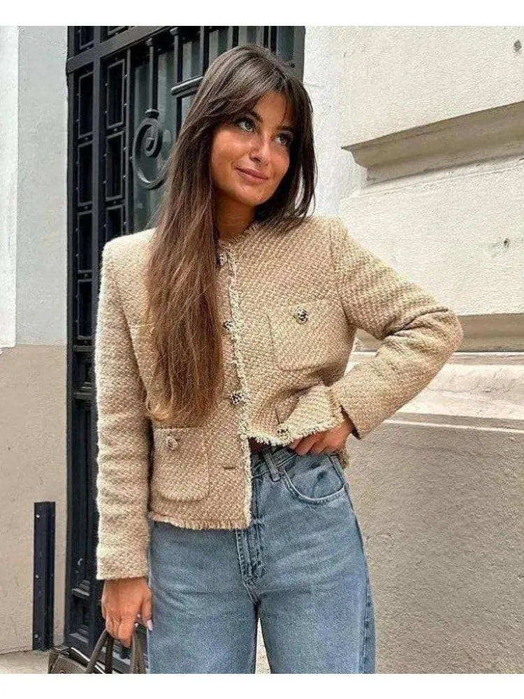 Damska elegancka marynarka z ozdobnymi guzikami