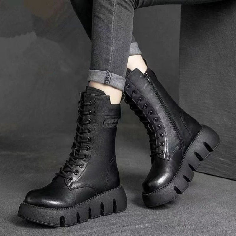 Damskie botki glany na platformie – stylowe skórzane buty z zamkiem
