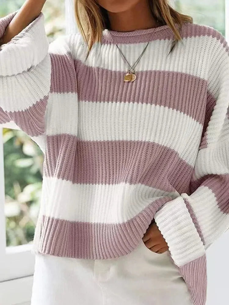 Damski sweter w paski oversize – biało-zielony, prążkowany