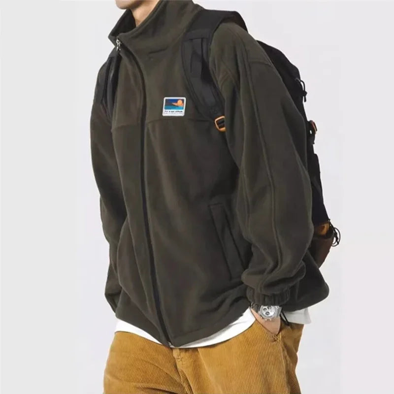 Męska bluza polarowa z wysokim kołnierzem – lekka, ciepła i codzienna