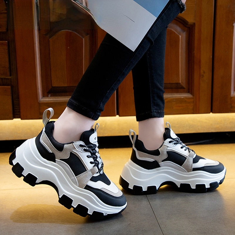 Damskie Sneakersy w Stylu Retro z Kontrastującymi Panelami