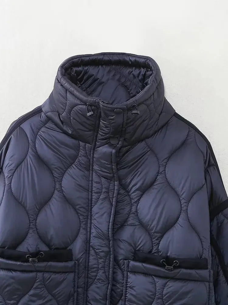 Damska elegancka pikowana kurtka z wysokim kołnierzem